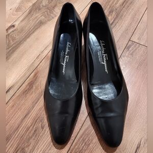 Salvatore Ferragamo Women's Black Pumps